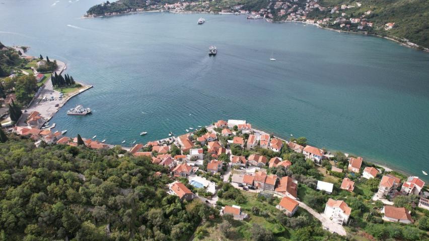 Urbanizovan Plac 2145m² u Lepetanima, Tivat – 150m od Mora, Odlicna Investicija