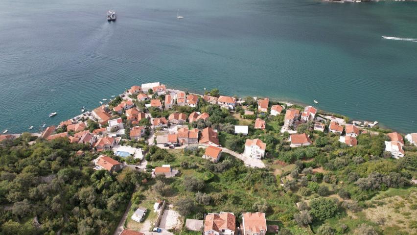 Urbanizovan Plac 2145m² u Lepetanima, Tivat – 150m od Mora, Odlicna Investicija