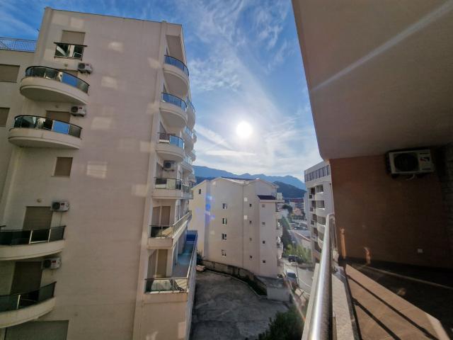 Jednosoban stan sa garaznim mestom u kompleksu Anatolia, Povrsine 87m2 (Na duzi period)