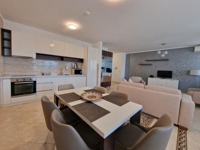 Jednosoban apartman u kompleksu Anatolia, Povrsine 90m2 (Na duzi period)