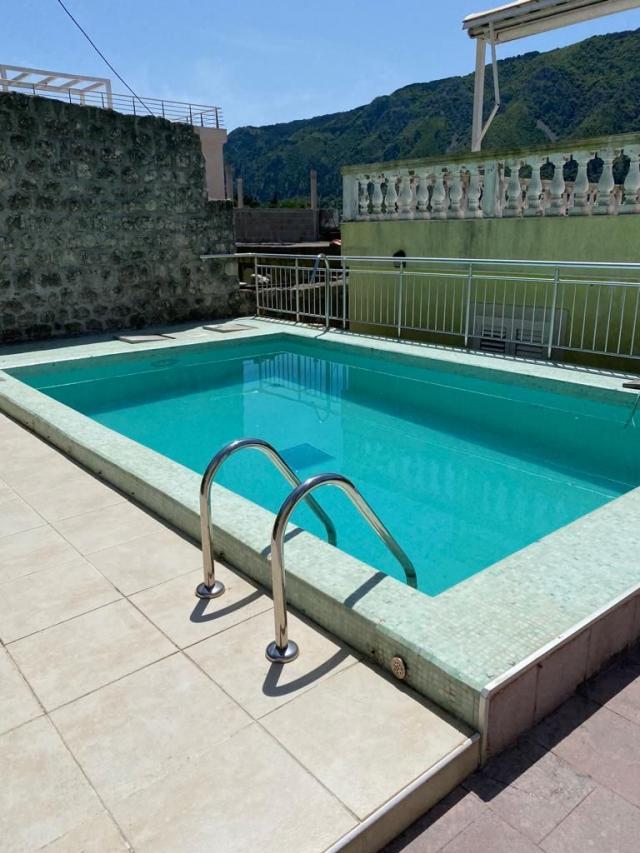 Kuća na prodaju, Kotor-naselje Dobrota