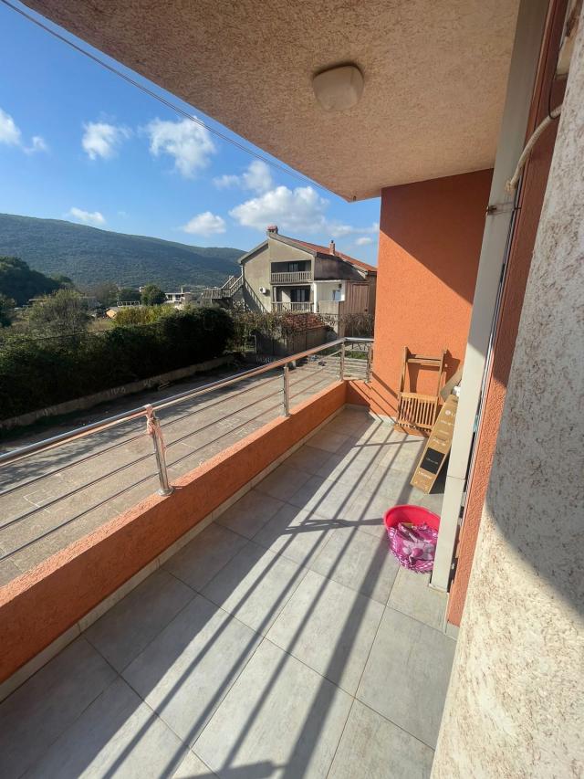 Prodaja dvosobnog stana 85 m² – Lastva Grbaljska, Budva