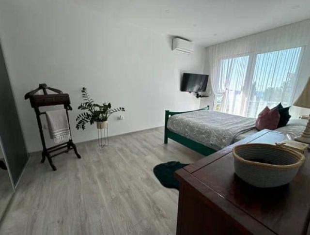 BAR, Susanj – nova, kompletno opremljena vila sa panoramskim pogledom na more. 