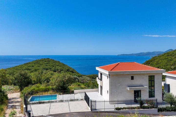 Budva, Reževići – Dve Nove Luksuzna Vila sa Pogledom na More i Bazenom