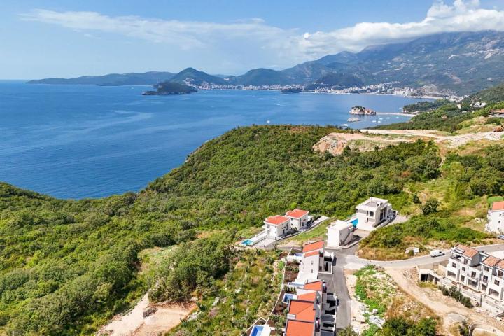 Budva, Reževići – Dve Nove Luksuzna Vila sa Pogledom na More i Bazenom