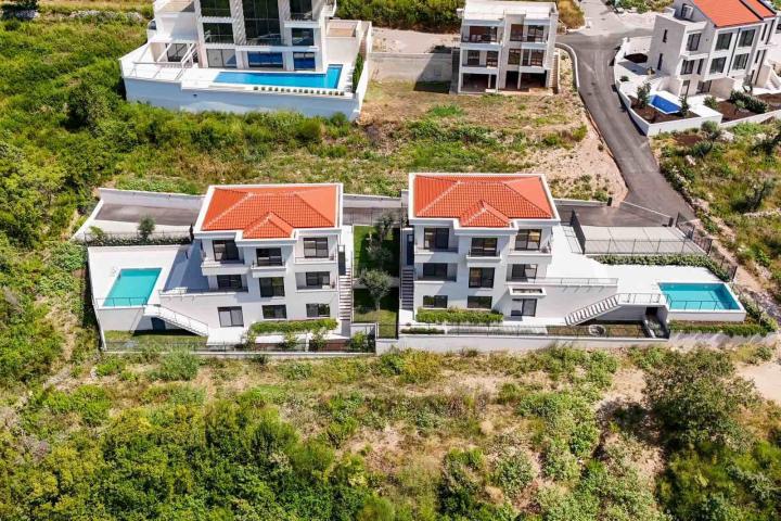 Budva, Reževići – Dve Nove Luksuzna Vila sa Pogledom na More i Bazenom