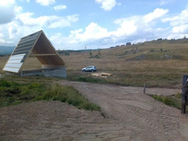 Borje, Žabljak – Plac 4000 m² na Prodaju