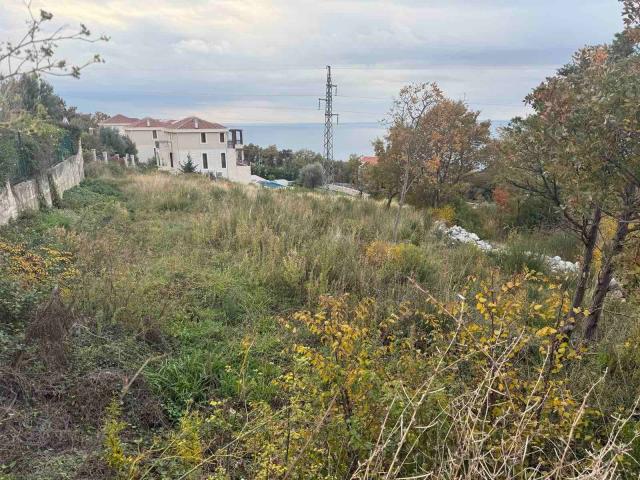 Urbanizovan plac 1.891 m² sa pogledom na more, Blizikuće, Budva