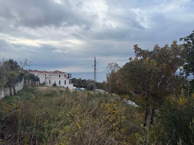 Urbanizovan plac 1.891 m² sa pogledom na more, Blizikuće, Budva