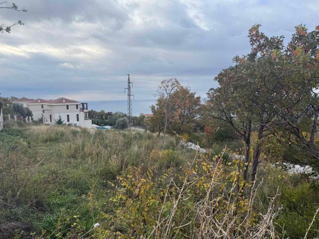 Urbanizovan plac 1.891 m² sa pogledom na more, Blizikuće, Budva