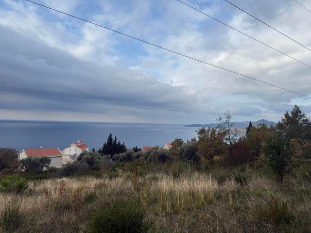 Urbanizovan plac 1.891 m² sa pogledom na more, Blizikuće, Budva