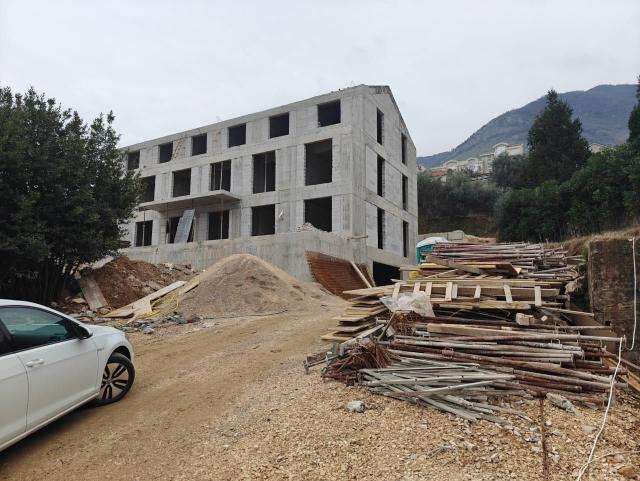 Jednosoban stan 50.6m2 u novom stambenom kompleksu u Prčnju, Kotor