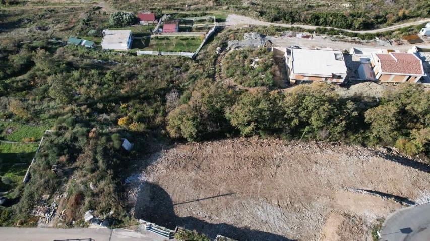 Urbanizovan plac 1.320 m² sa pogledom na more za gradnju 3 vile, Blizikuće, Budva