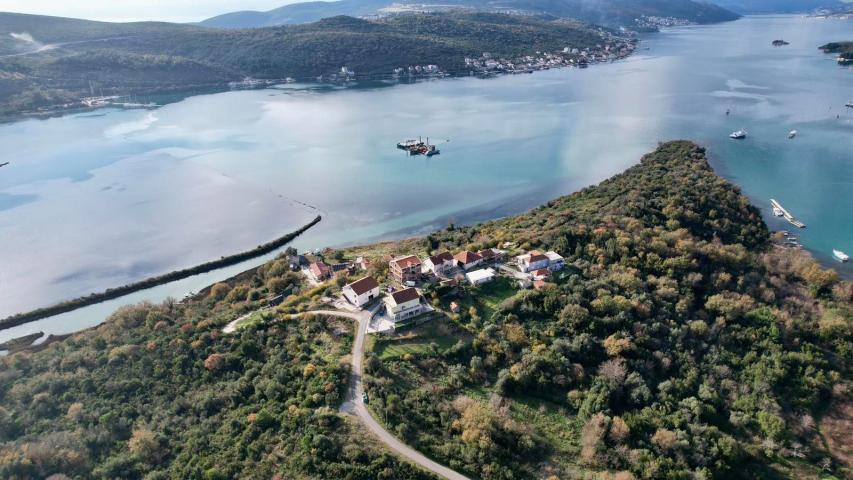 Urbanizovan plac 3.789 m² s prelepim pogledom na more, Tivat-Mrčevac