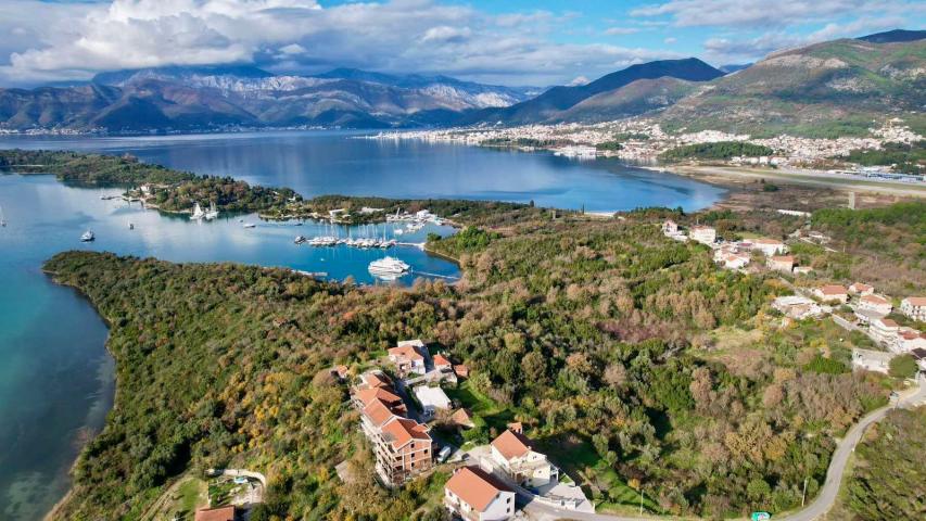 Urbanizovan plac 3.789 m² s prelepim pogledom na more, Tivat-Mrčevac