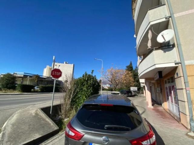 Poslovni prostor 16m2 na atraktivnoj lokaciji, Tivat-Donja Lastva