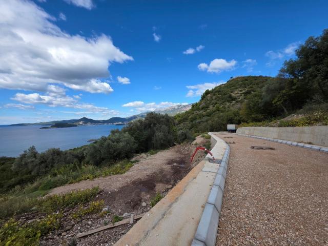 Prodaja građevinskog zemljista 2.682 m² za izgradnju 5 luksuznih vila sa pogledom na more – Blizikuć