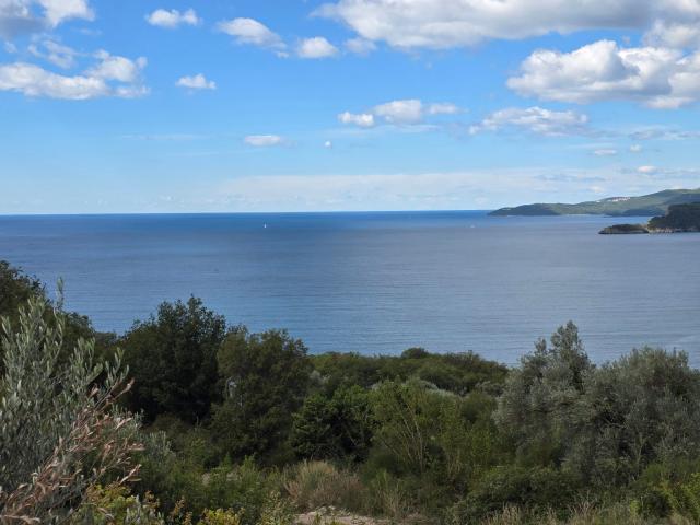 Prodaja građevinskog zemljista 2.682 m² za izgradnju 5 luksuznih vila sa pogledom na more – Blizikuć