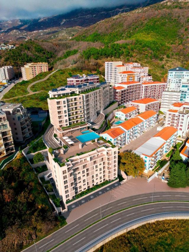Trosoban stan 84m2 u novom luksuznom stambenom kompleksu u izgradnji u Bečićima, bez poreza, 200 met