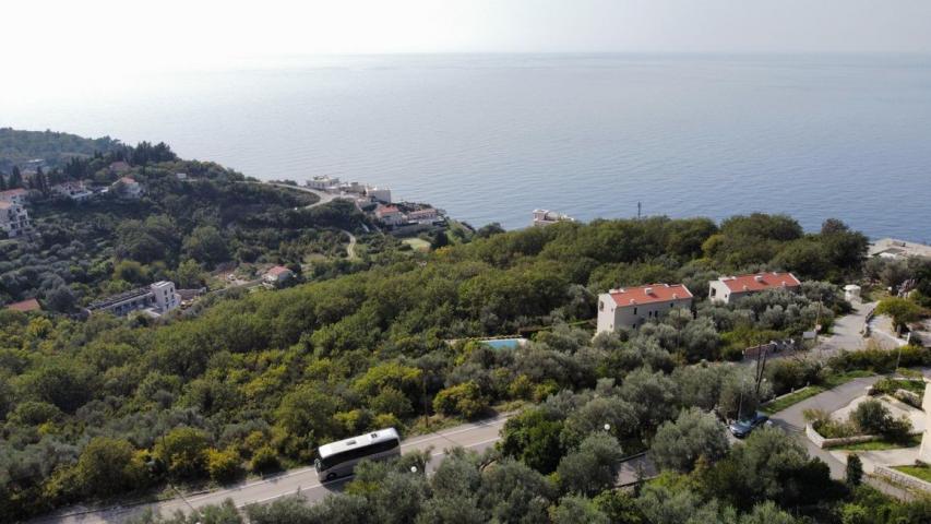 Urbanizovan plac sa pogledom na more, 1700 m², Reževići, Budva