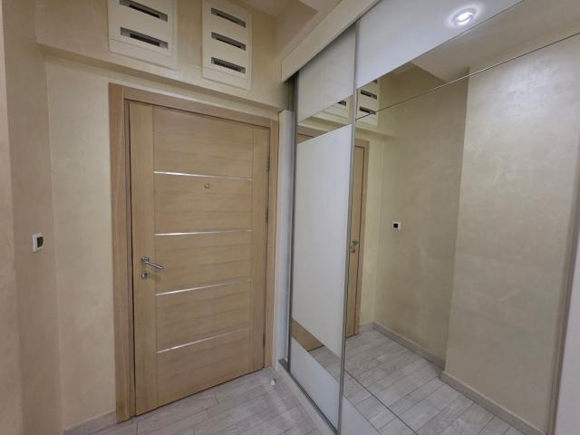Luksuzno opremljen dvosoban stan 80m² u Budvi, Rozino