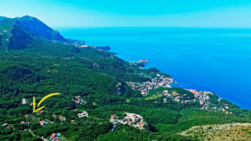 Urbanizovano zemljište od 732 m² sa panoramskim pogledom na more u Kuljačama, Budva