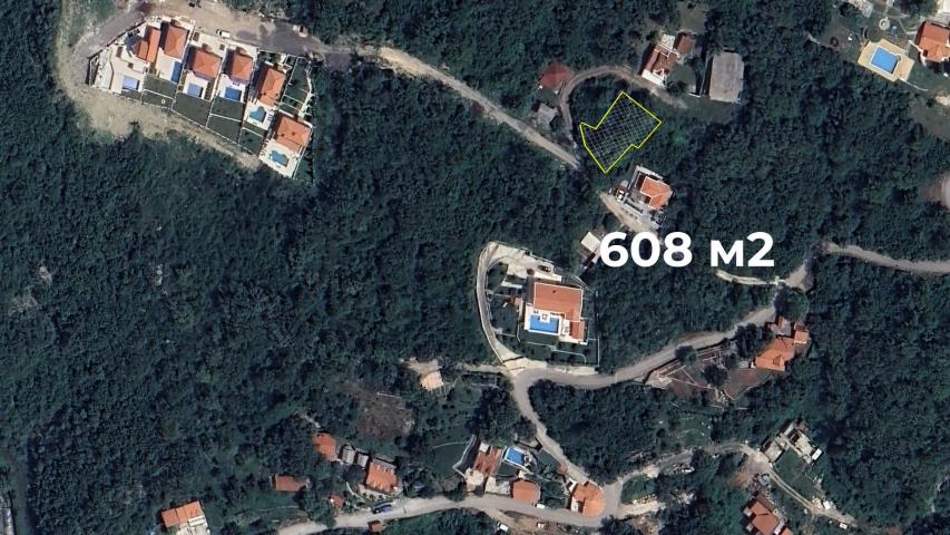 Urbanizovano zemljište 608m² sa panoramskim pogledom na more u Kuljačama, Budva