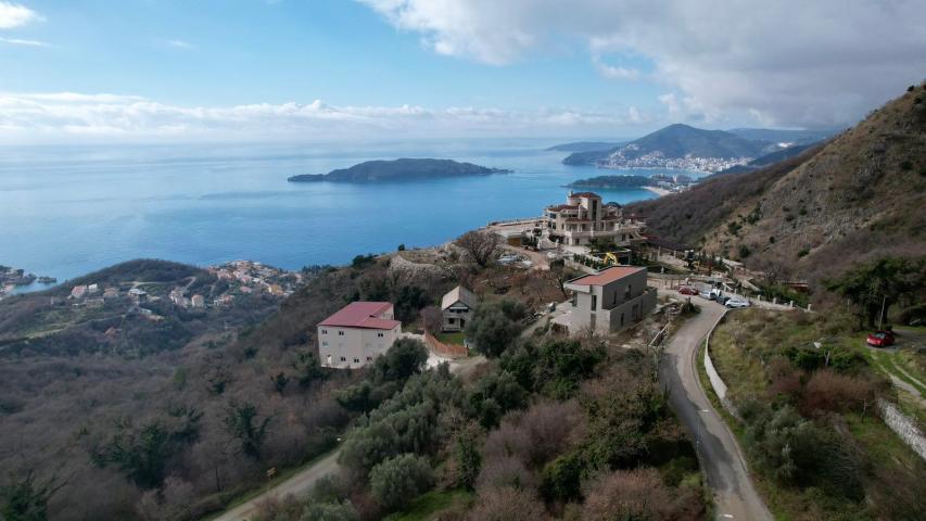 Urbanizovan plac 590m2 sa pogledom na more-Kuljace, Budva
