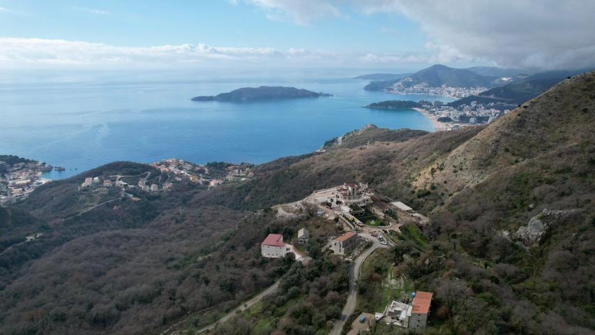 Urbanizovan plac 590m2 sa pogledom na more-Kuljace, Budva