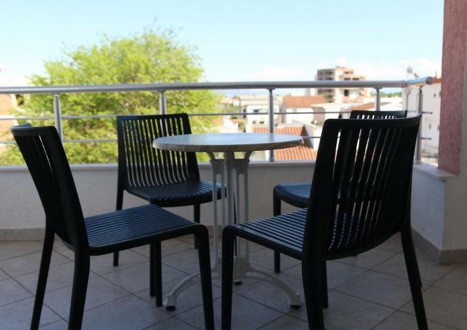 Hotel 1.200m² sa restoranom i placem 800m² – Donji Štoj, Ulcinj