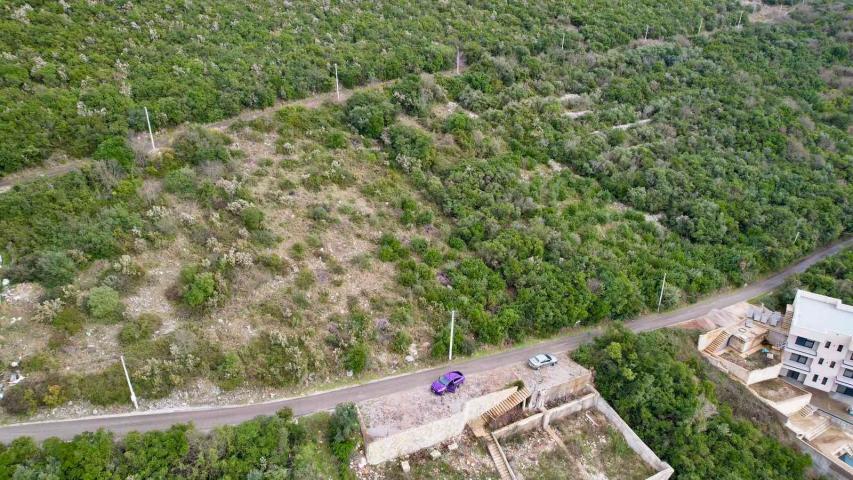 Neurbanizovano zemljiste 900m² sa pogledom na more-Višnjeva, Kotor