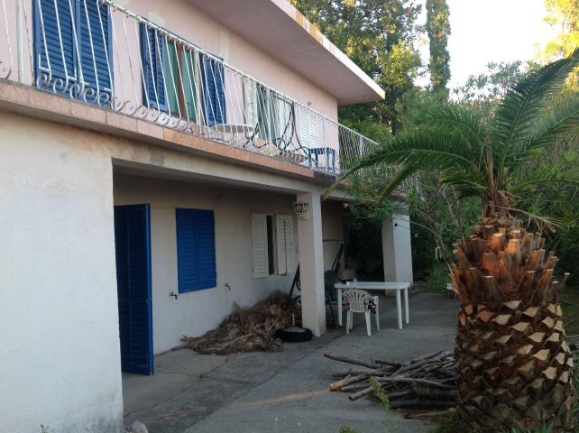 Porodična kuća 260m² sa pogledom na more – Sutomore, Zagradje