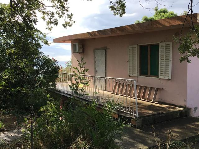 Porodična kuća 260m² sa pogledom na more – Sutomore, Zagradje
