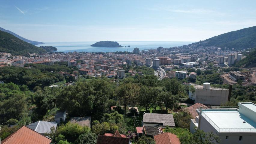 Urbanizovano zemljiste 750m² sa Panoramskim Pogledom na More i Grad u Budvi, Maine
