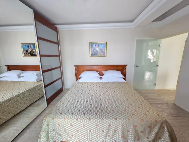 Luksuzni hotel sa spa centrom, restoranom i brojnim sadržajem na prodaju-Sveti Stefan, Crna Gora