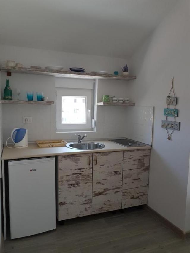 Trospratna kuća 498m² sa placem 714m² na atraktivnoj lokaciji u Budvi – Babilonija