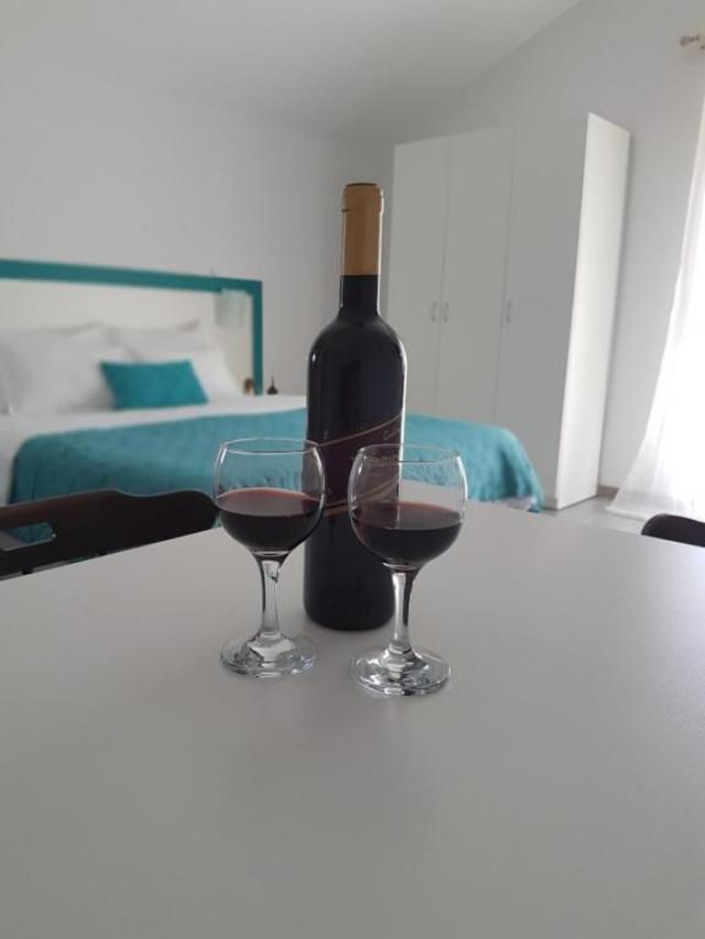 Trospratna kuća 498m² sa placem 714m² na atraktivnoj lokaciji u Budvi – Babilonija