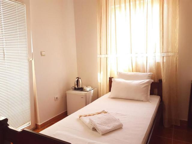 Trospratna kuća 498m² sa placem 714m² na atraktivnoj lokaciji u Budvi – Babilonija