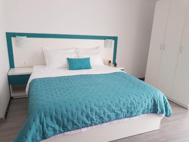 Trospratna kuća 498m² sa placem 714m² na atraktivnoj lokaciji u Budvi – Babilonija
