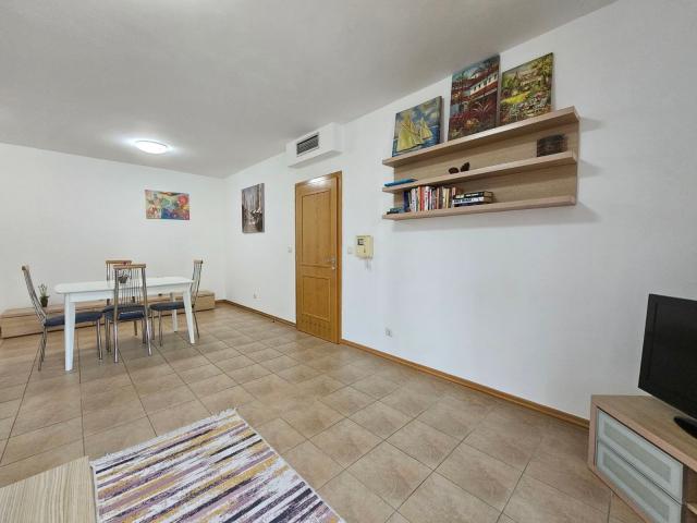 Dvosoban namesten stan 90m2 sa pogledom na more na atraktivnoj lokaciji -Becici