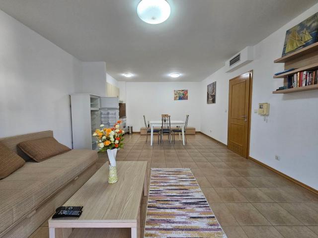 Dvosoban namesten stan 90m2 sa pogledom na more na atraktivnoj lokaciji -Becici