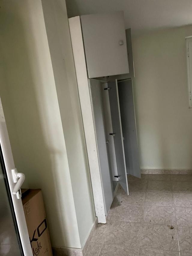 Prostrana kuća 300 m² sa pogledom na more-Budva, Lazi