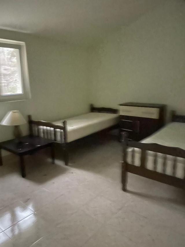 Prostrana kuća 300 m² sa pogledom na more-Budva, Lazi