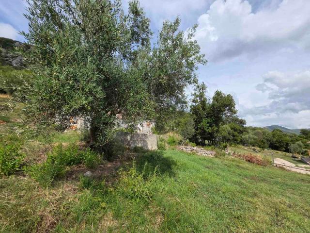 Urbanizovan plac sa trajnim pogledom na more – 1.058 m², Podi, Herceg Novi