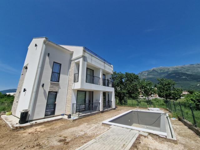 Luksuzna novoizgradjena vila 300 m² sa bazenom, Lješevići – Kotor