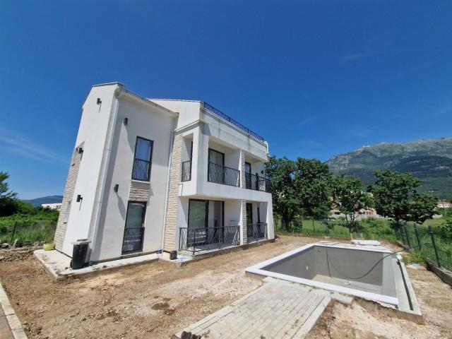 Luksuzna novoizgradjena vila 300 m² sa bazenom, Lješevići – Kotor