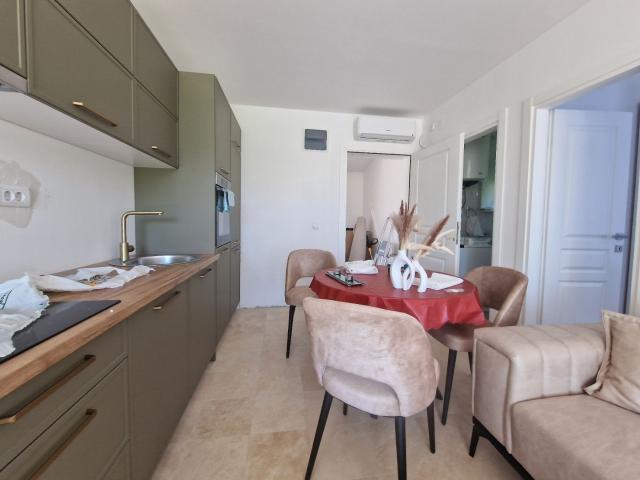 Luksuzna novoizgradjena vila 300 m² sa bazenom, Lješevići – Kotor