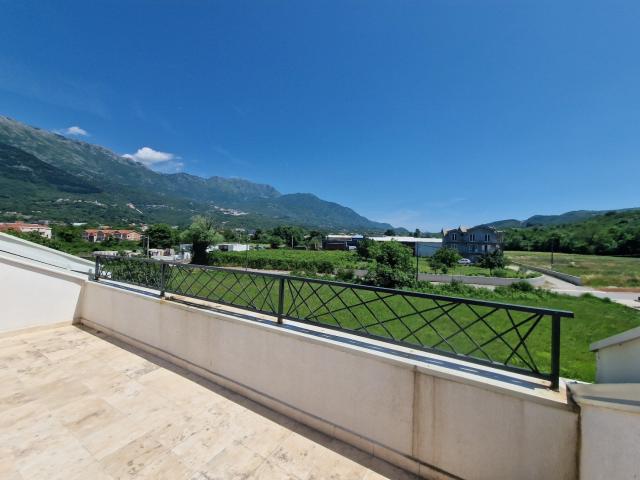 Luksuzna novoizgradjena vila 300 m² sa bazenom, Lješevići – Kotor