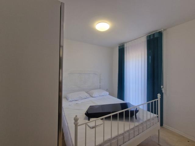 Luksuzna novoizgradjena vila 300 m² sa bazenom, Lješevići – Kotor
