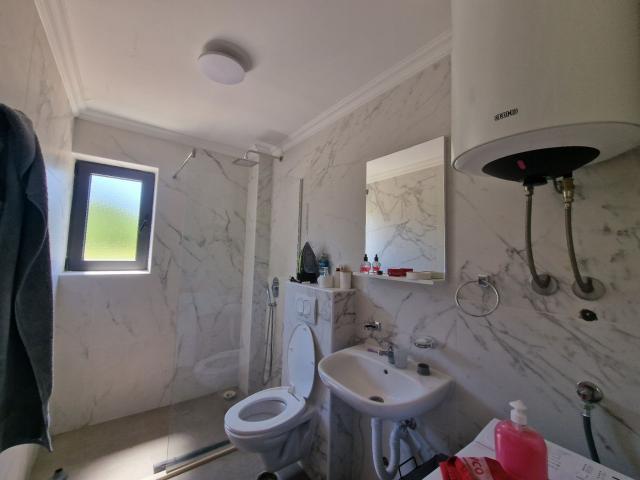 Luksuzna novoizgradjena vila 300 m² sa bazenom, Lješevići – Kotor